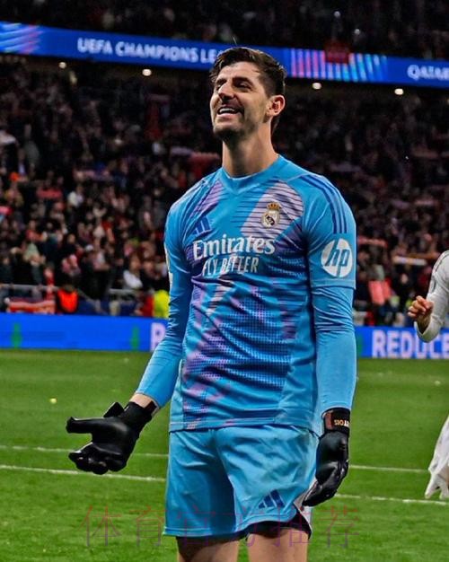 西媒:库尔图瓦能否出战与阿森纳仍存疑问 西媒:库尔图瓦能否出战与阿森纳仍存疑问